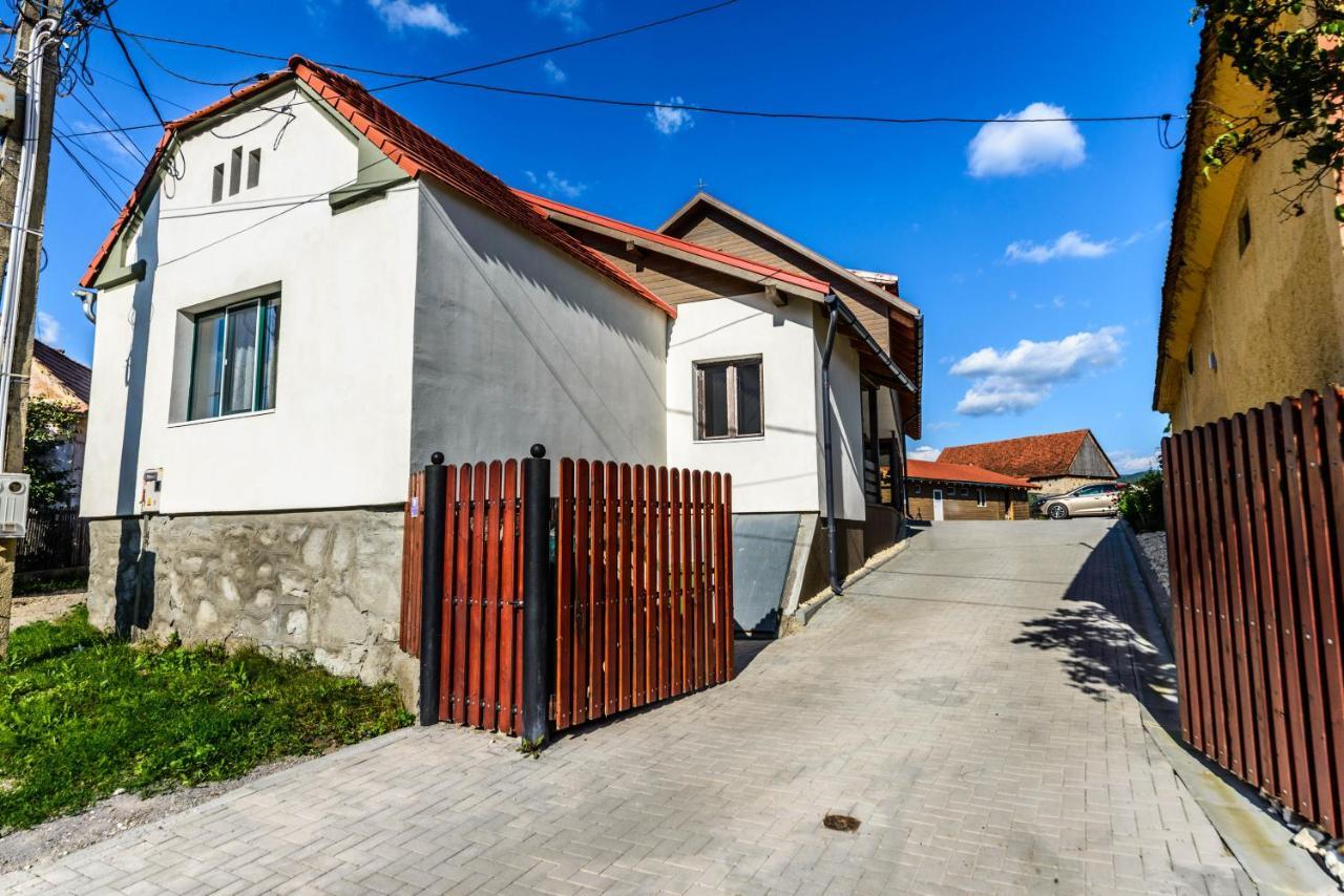 Lina Agropanzio Hotel Tomesti  Exterior photo