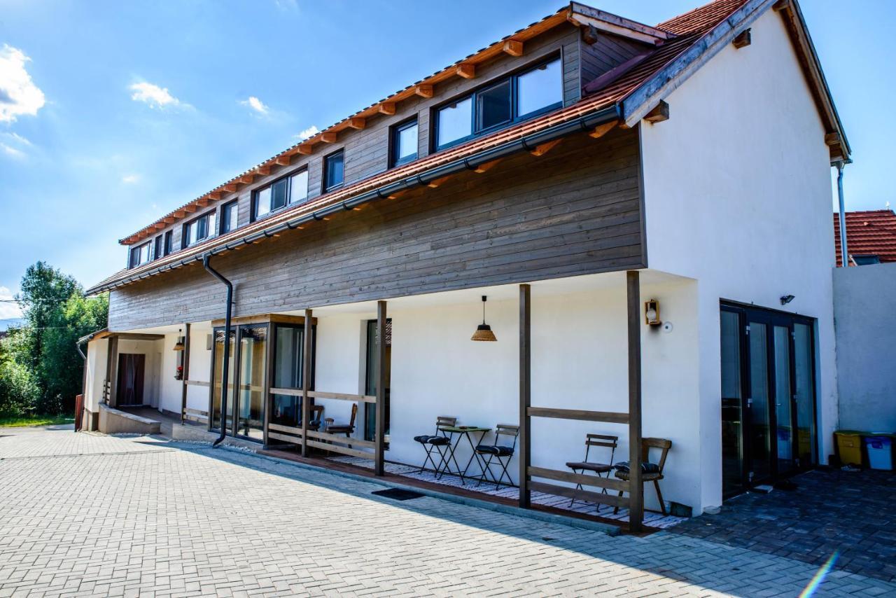 Lina Agropanzio Hotel Tomesti  Exterior photo